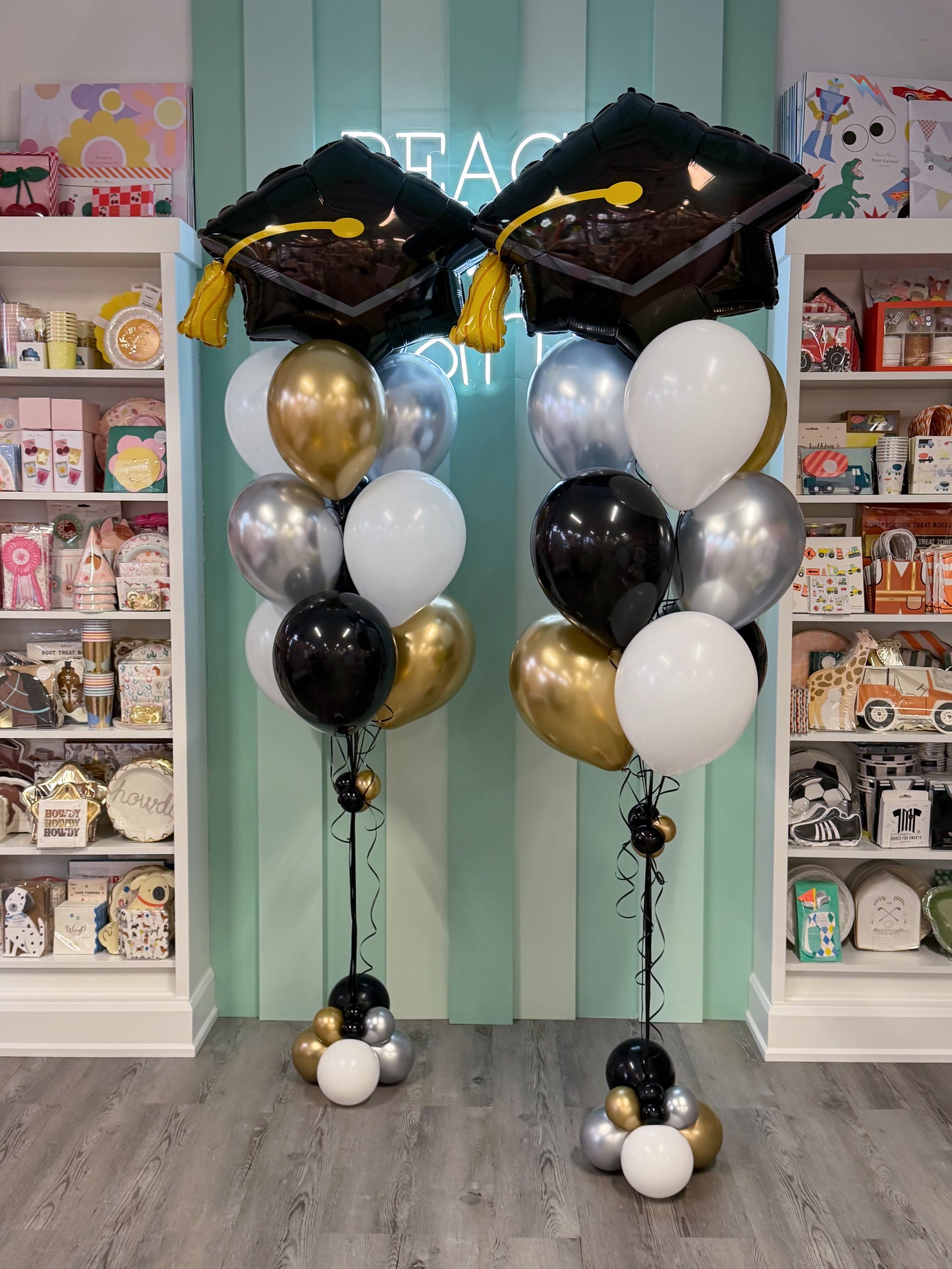 GRAD CAP HELIUM BALLOON BUNDLES