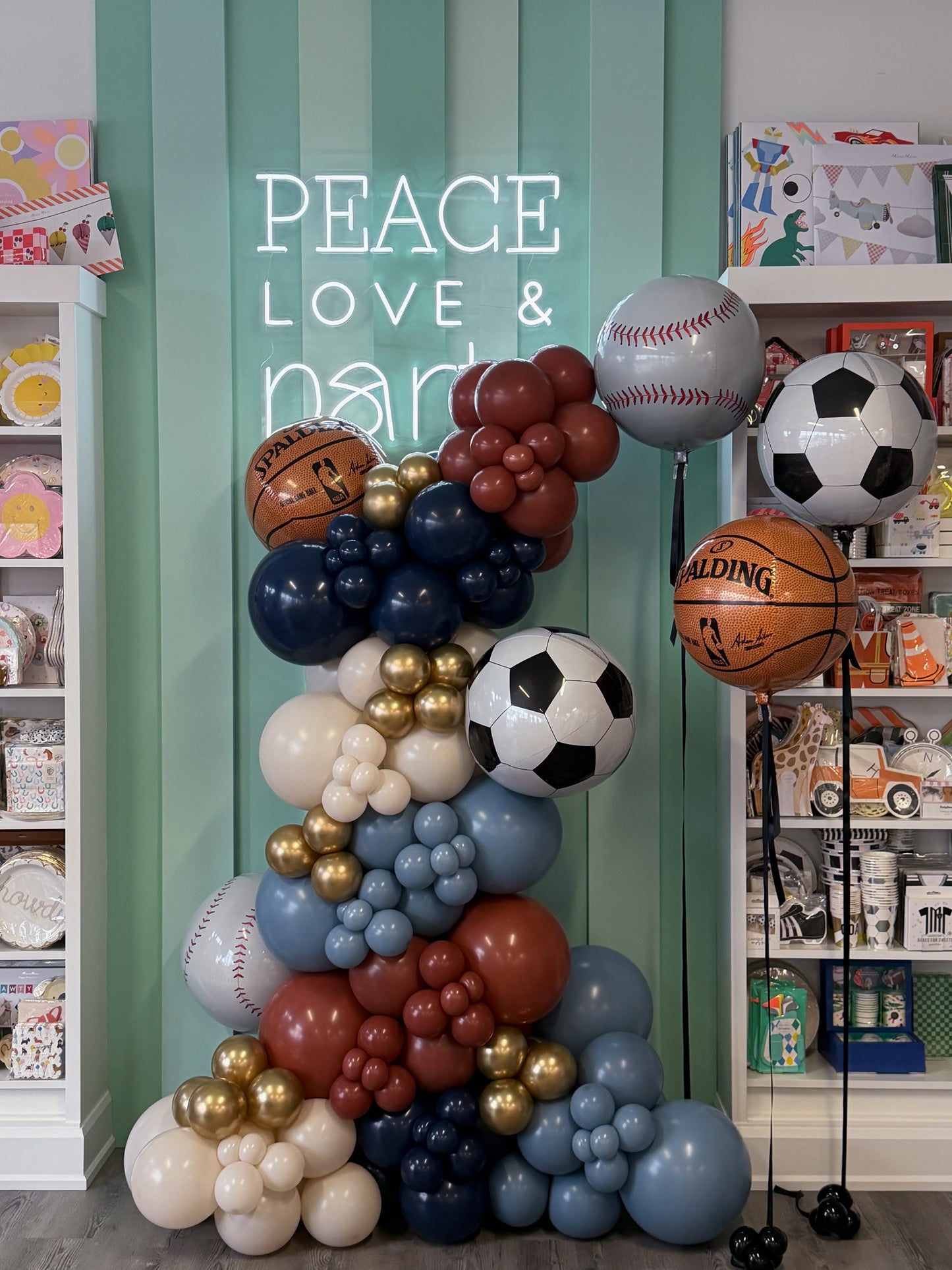 SPORTS FREE STANDING BALLOON GARLAND