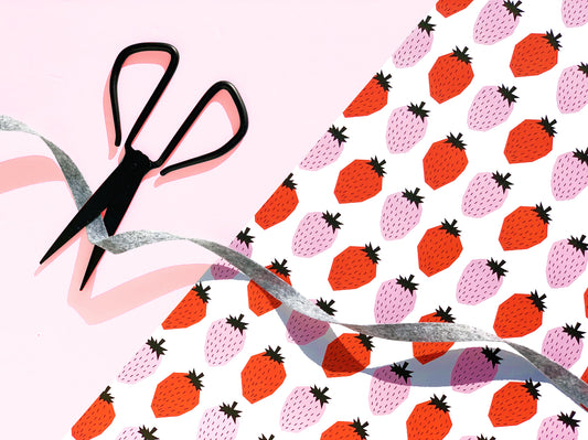 STRAWBERRY GIFT WRAP SHEETS