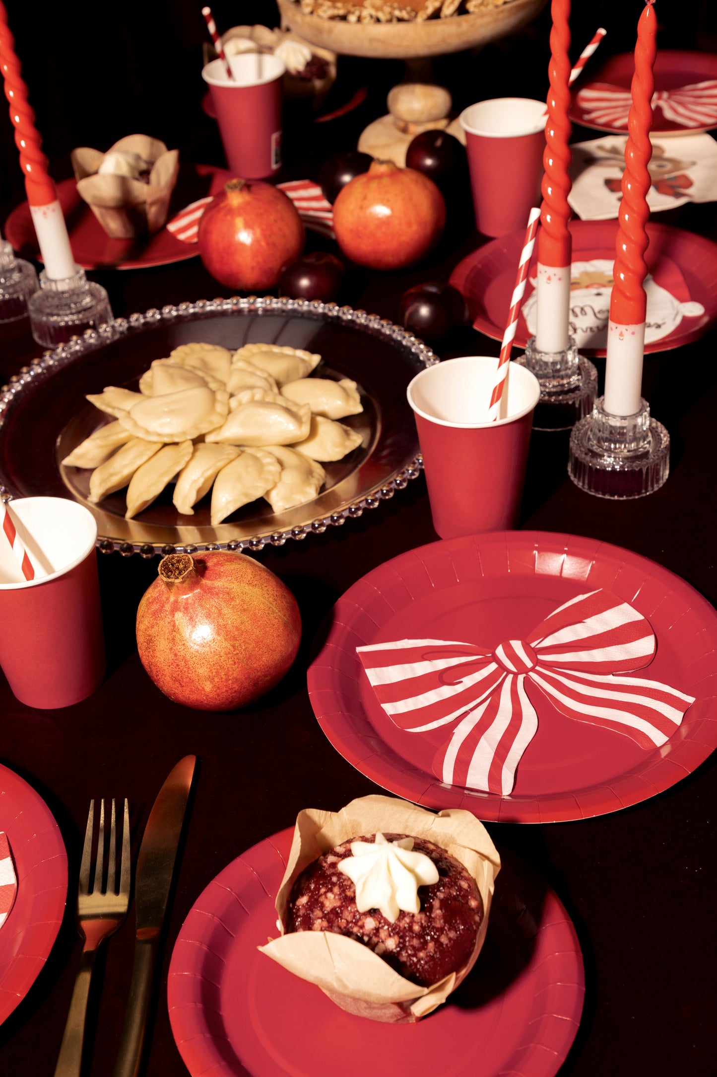 Red and white striped bow paper napkin, available in Toronto and shipping across Canada.