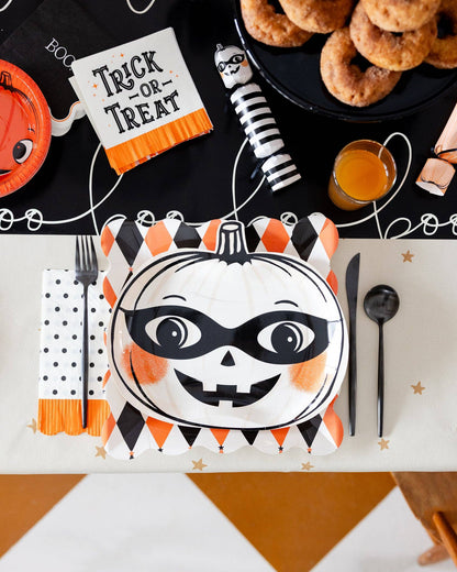 VINTAGE TRICK OR TREAT COCKTAIL NAPKINS