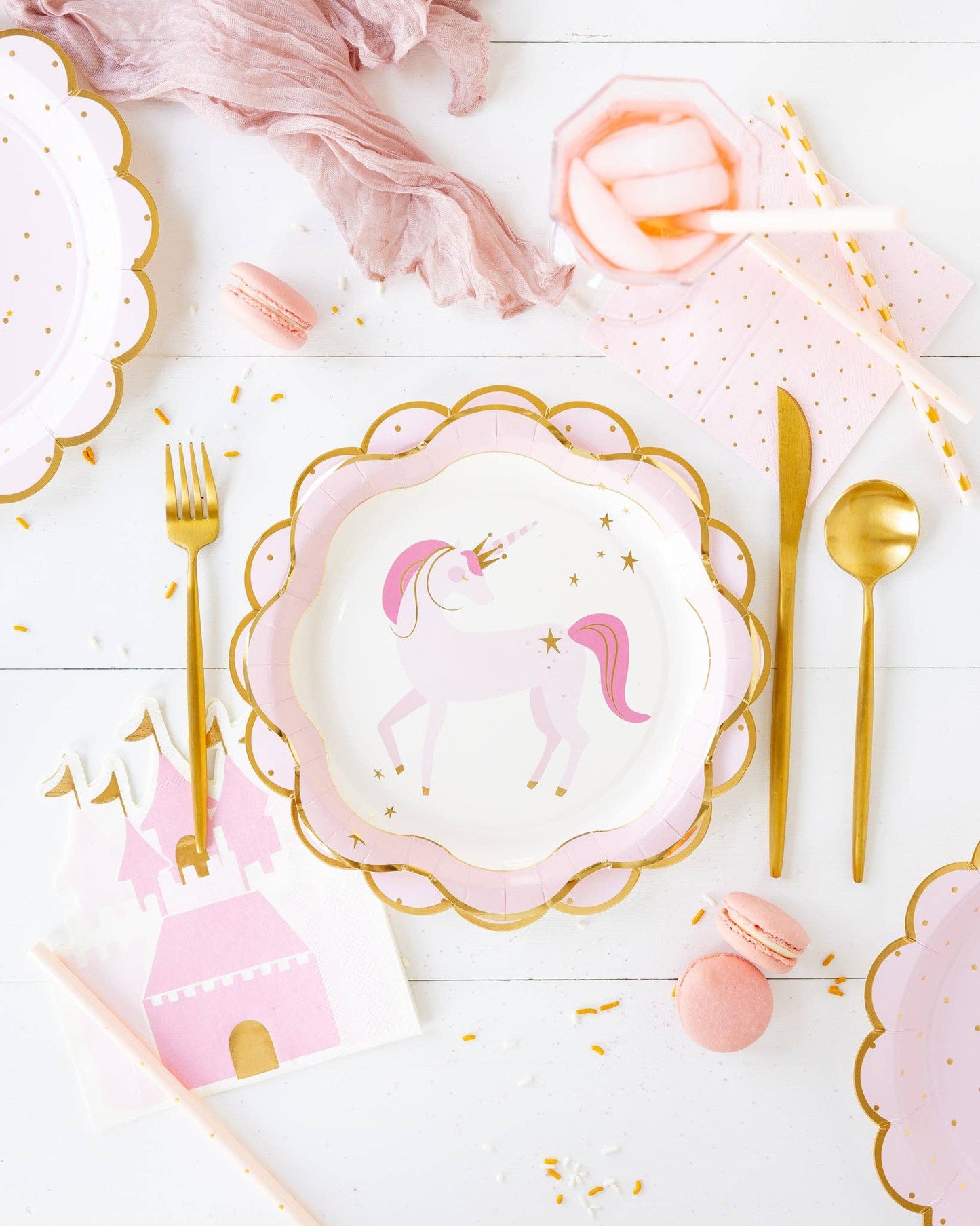 PINK UNICORN RUFFLE EDGE PLATES
