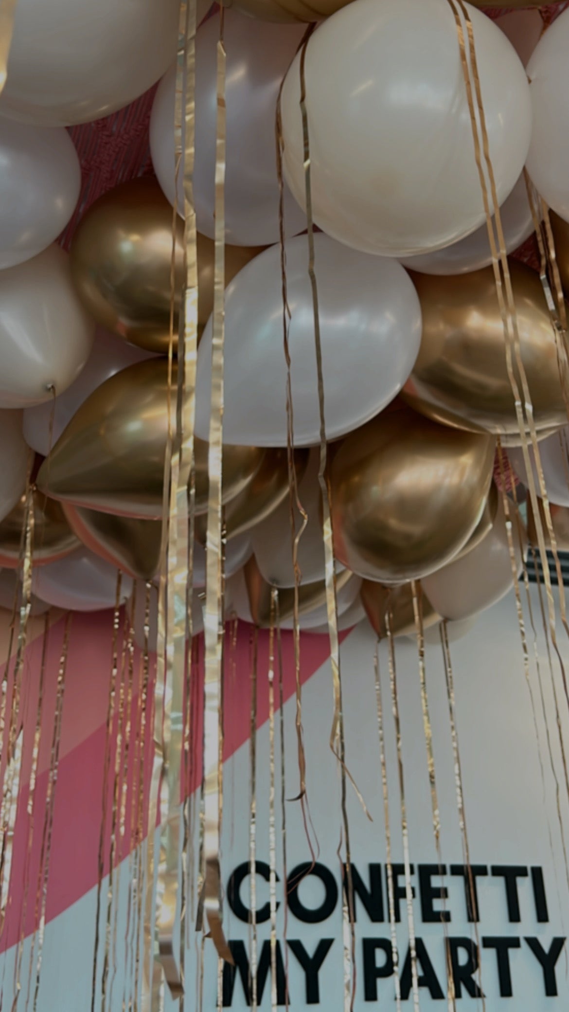 NYE CEILING BALLOONS ✨