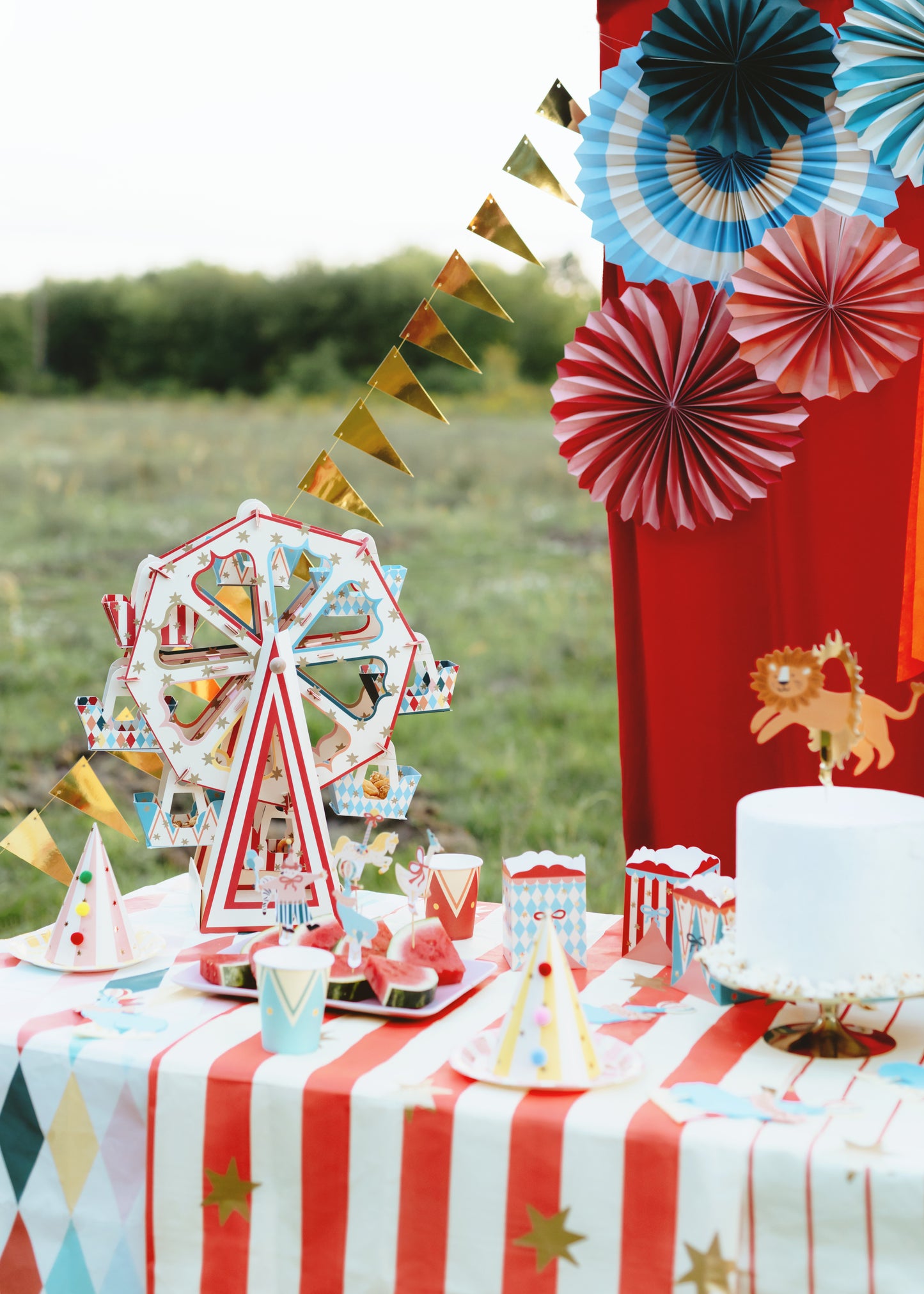 CIRCUS ROSETTES