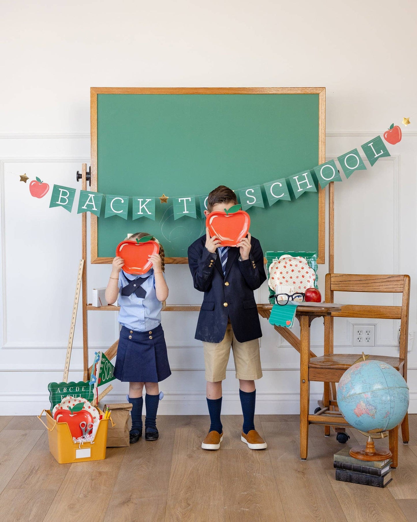 back to school apple shaped plates 