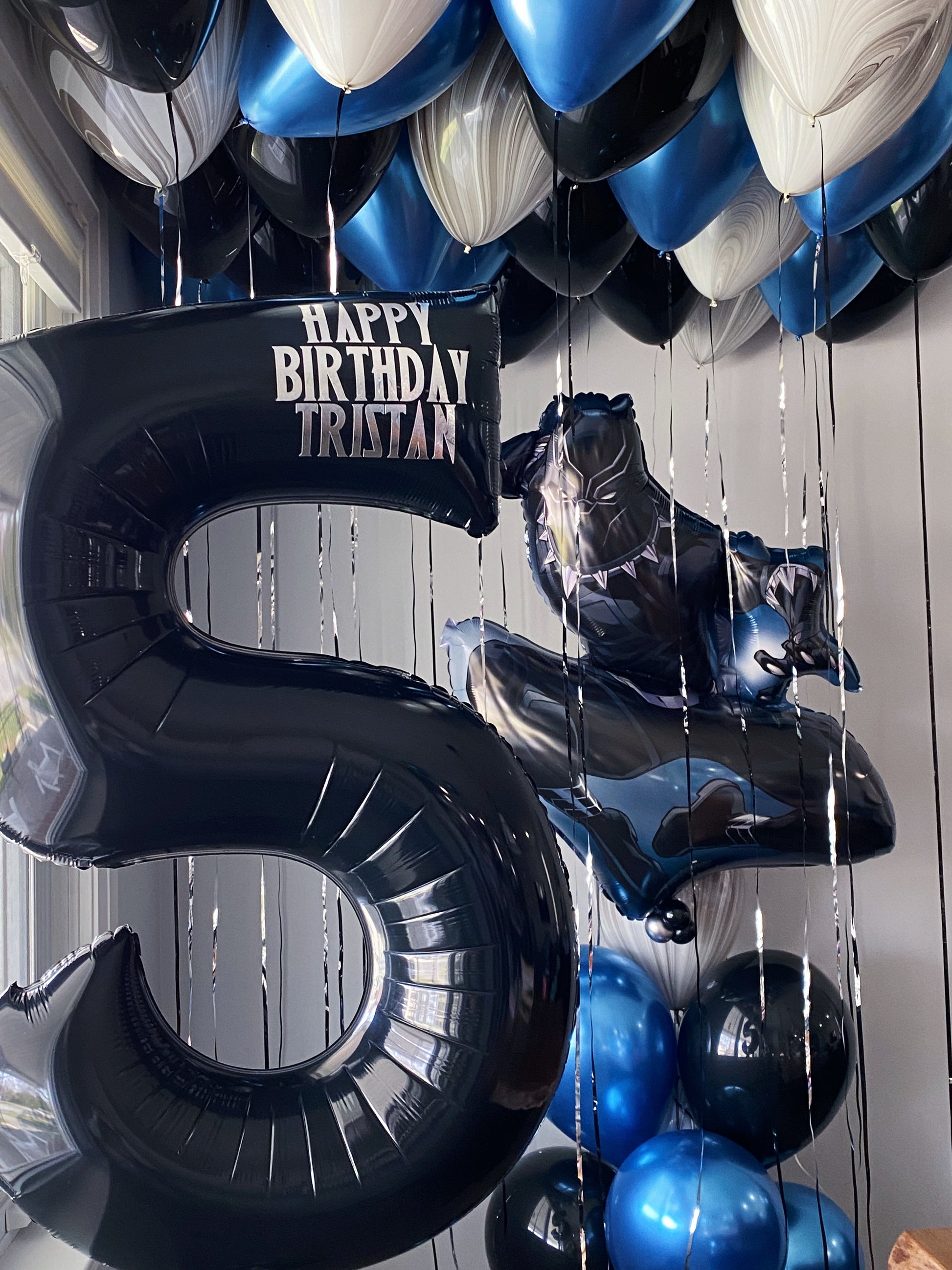 black panther- avengers helium balloon bundle