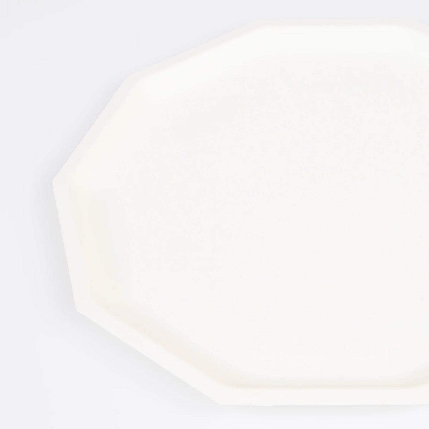 closeup cream decagon side plate