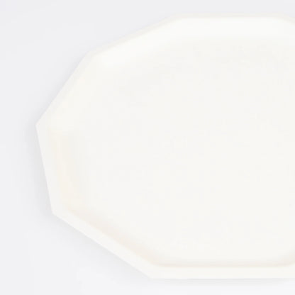 closeup cream decagon side plate