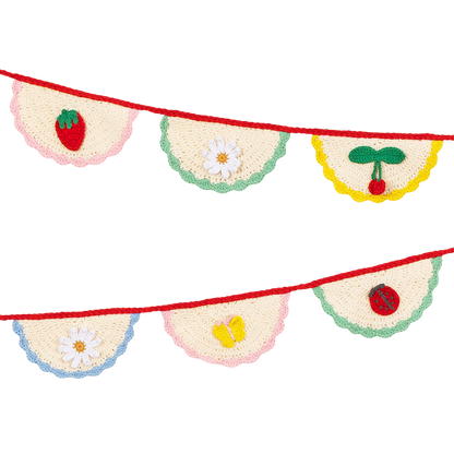 CROCHET SCALLOPED GARLAND BY MERI MERI