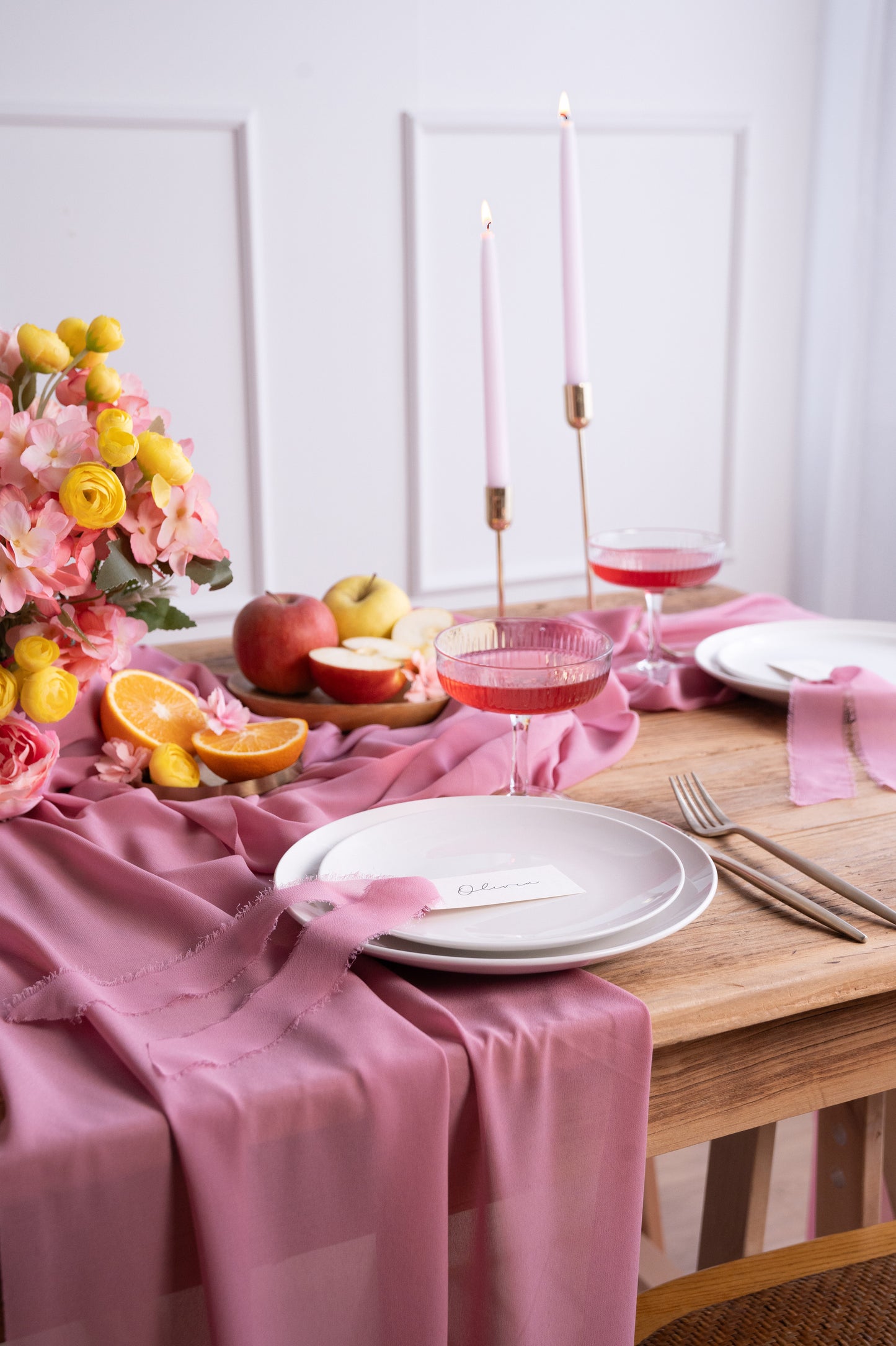 dark pink chiffon tablescape 
