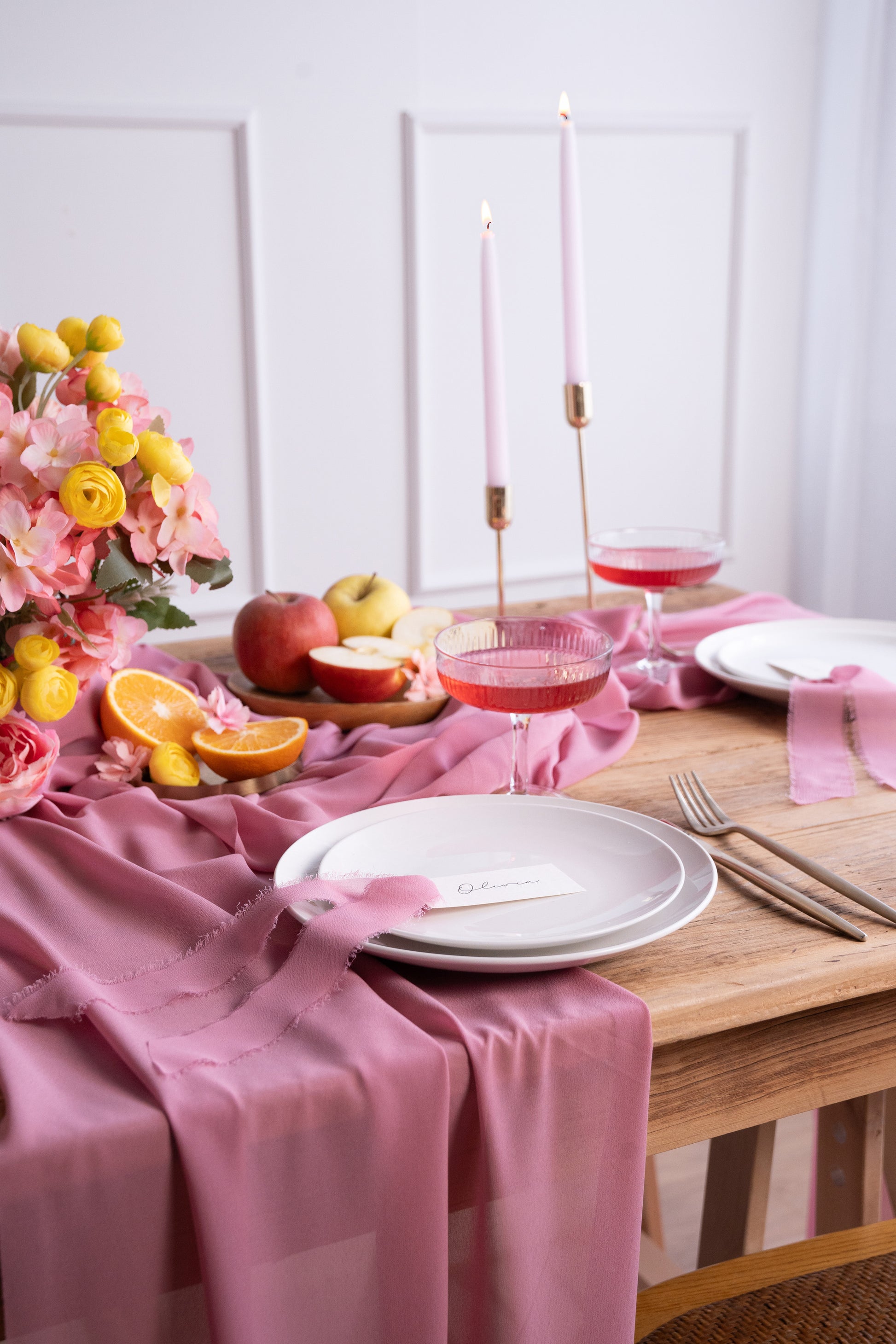 dark pink chiffon tablescape 