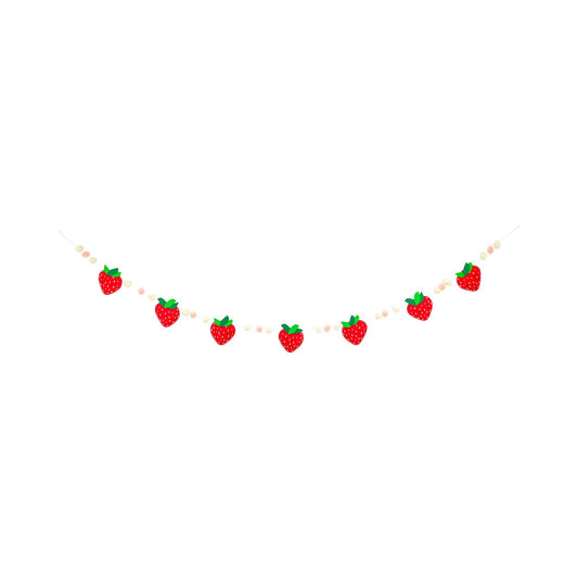 Felt strawberry garland with green leaves, ideal for summer picnics and celebrations across Canada.