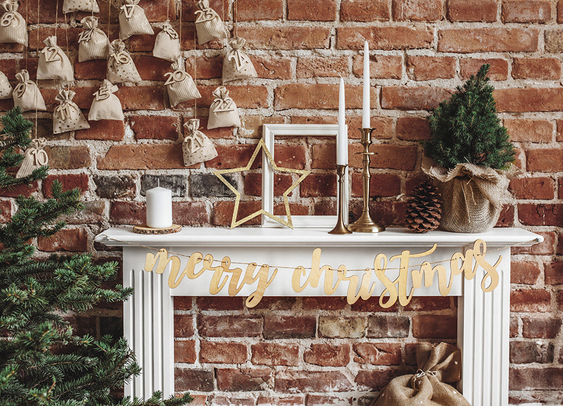 hanging wooden merry christmas banner