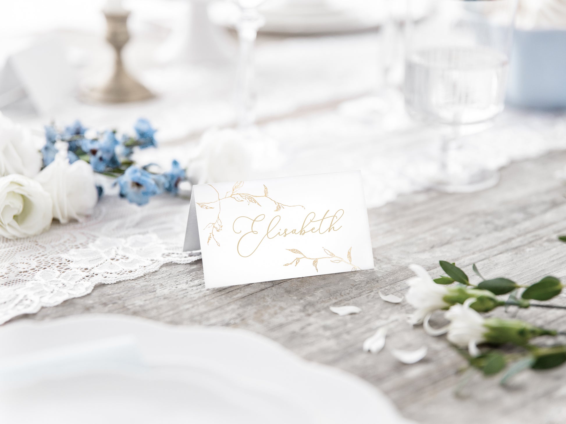 gold and white branches place cards