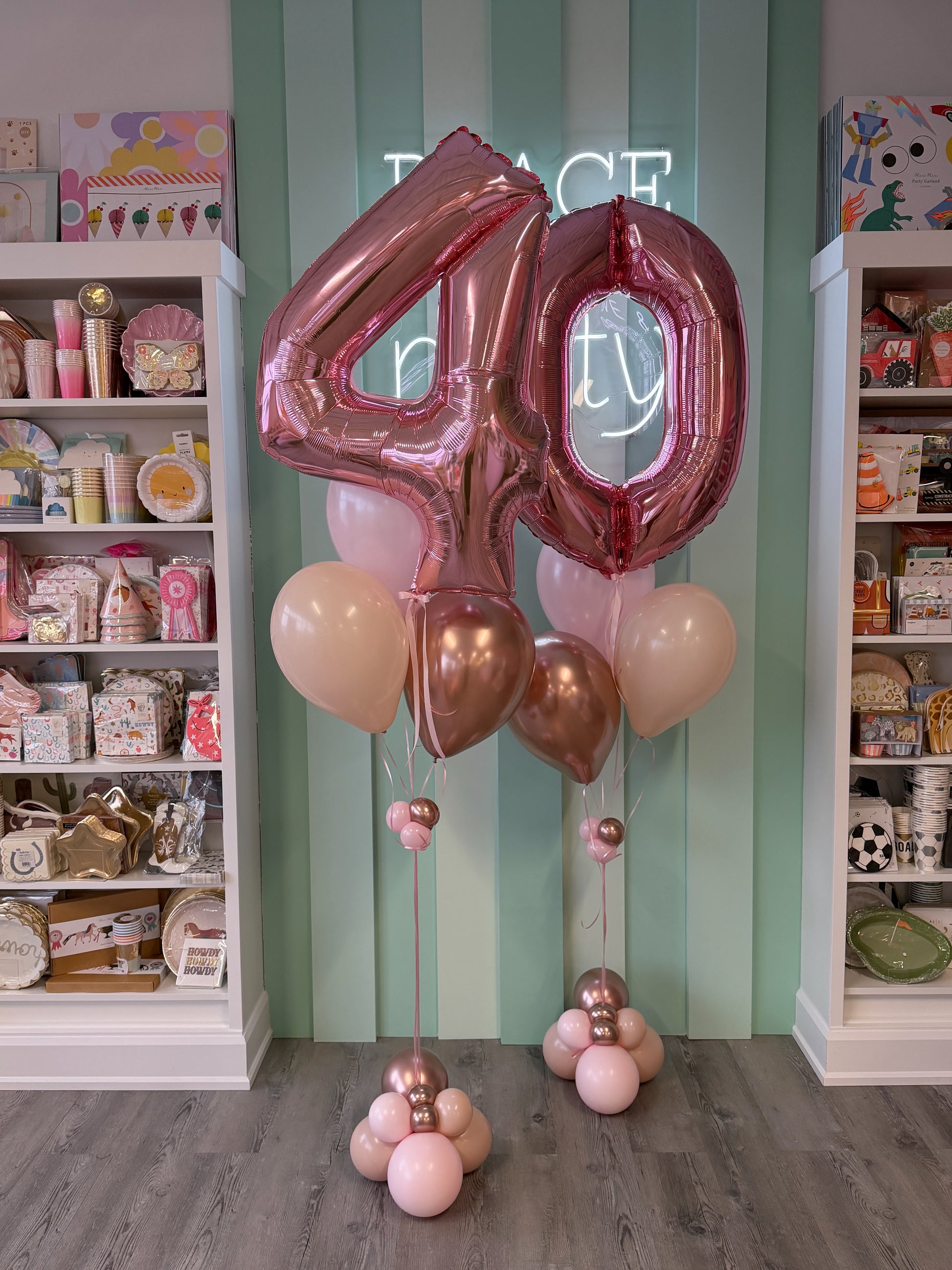 Rose gold 40 luxe number balloon bundle with soft pink, blush and rose gold helium balloons, perfect for 40th birthday celebrations in Toronto.