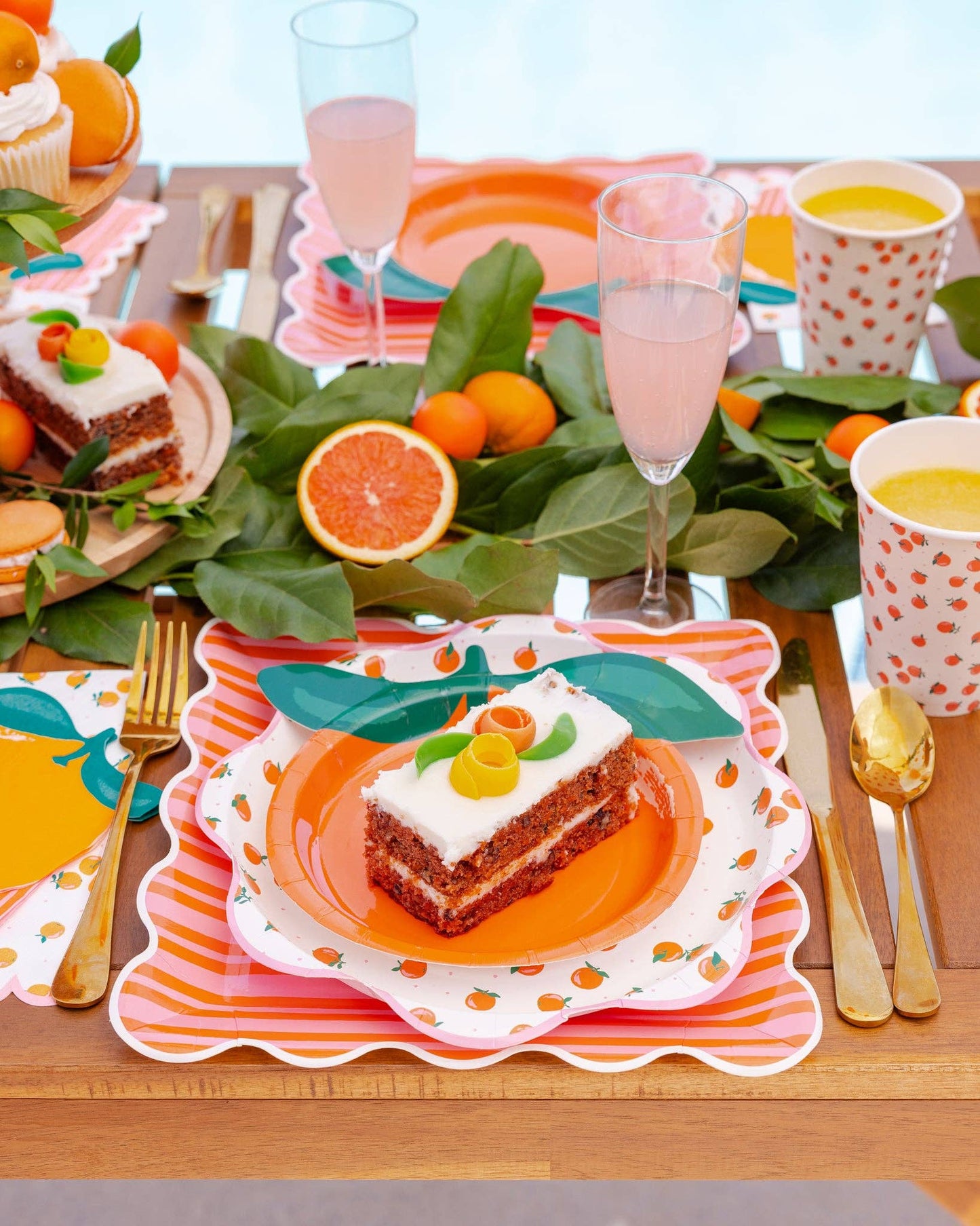 ORANGE SHAPED PLATES