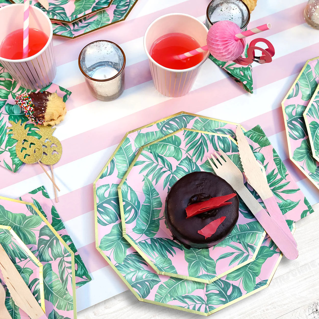 palm leaves paper plates