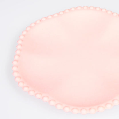 close up of pink dotted edge plate 