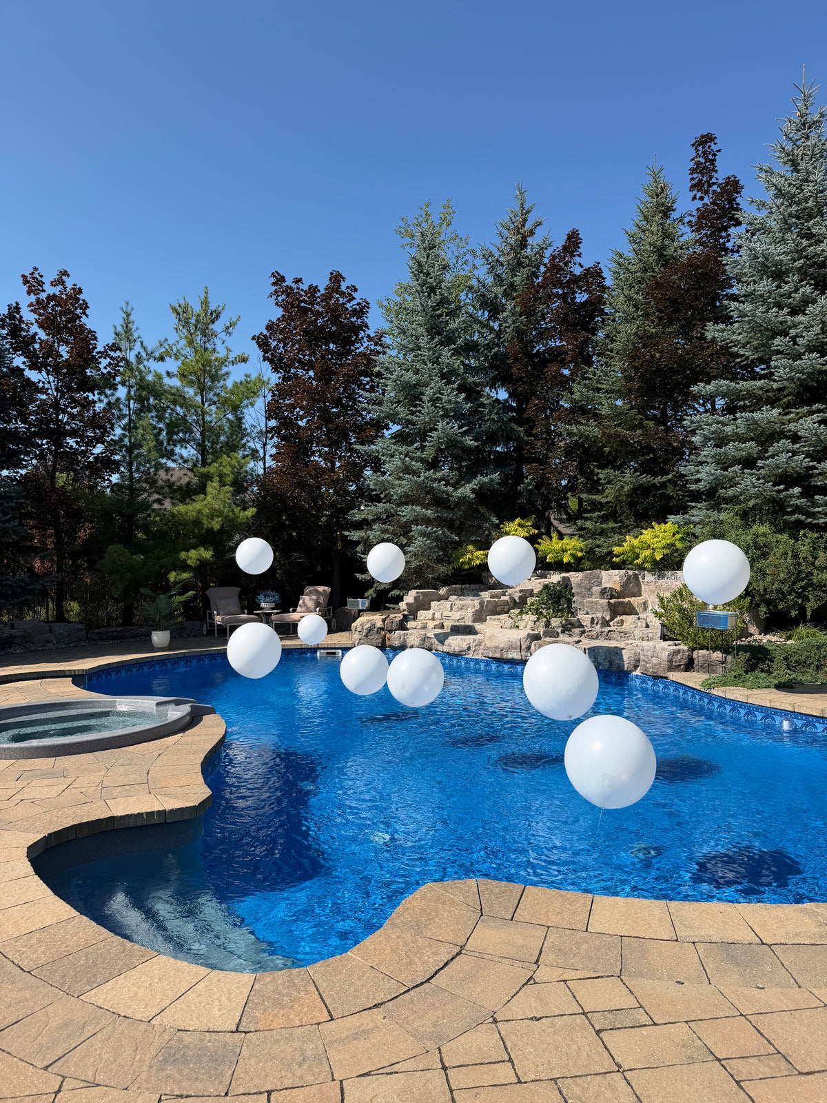 POOL BALLOONS