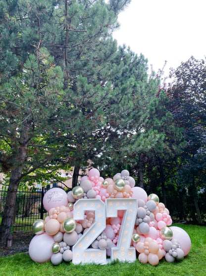 MARQUEE NUMBERS + BALLOON GARLAND