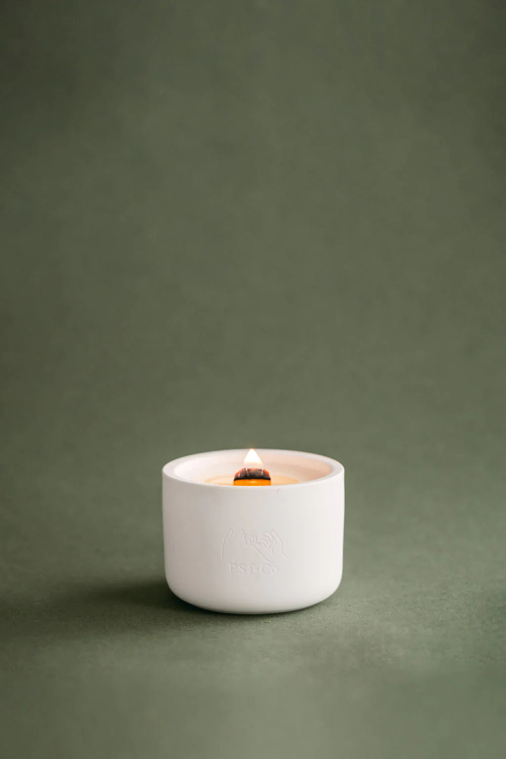 THE OPTIMIST - GINGER ROOT • TUMERIC CANDLE