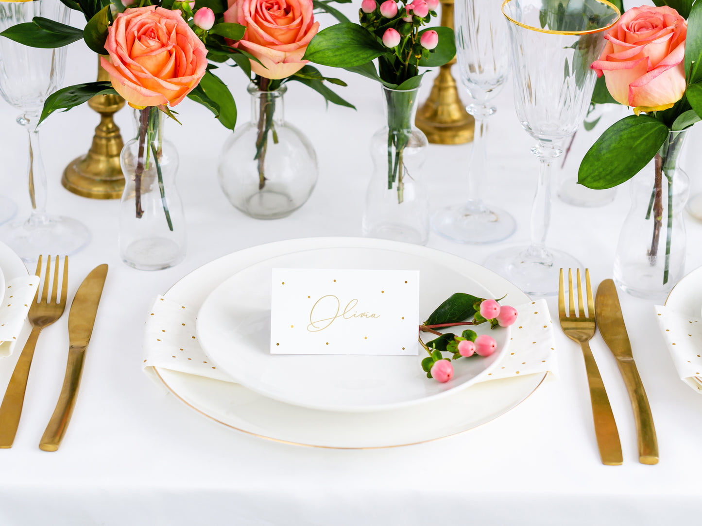 white with gold dots place cards 