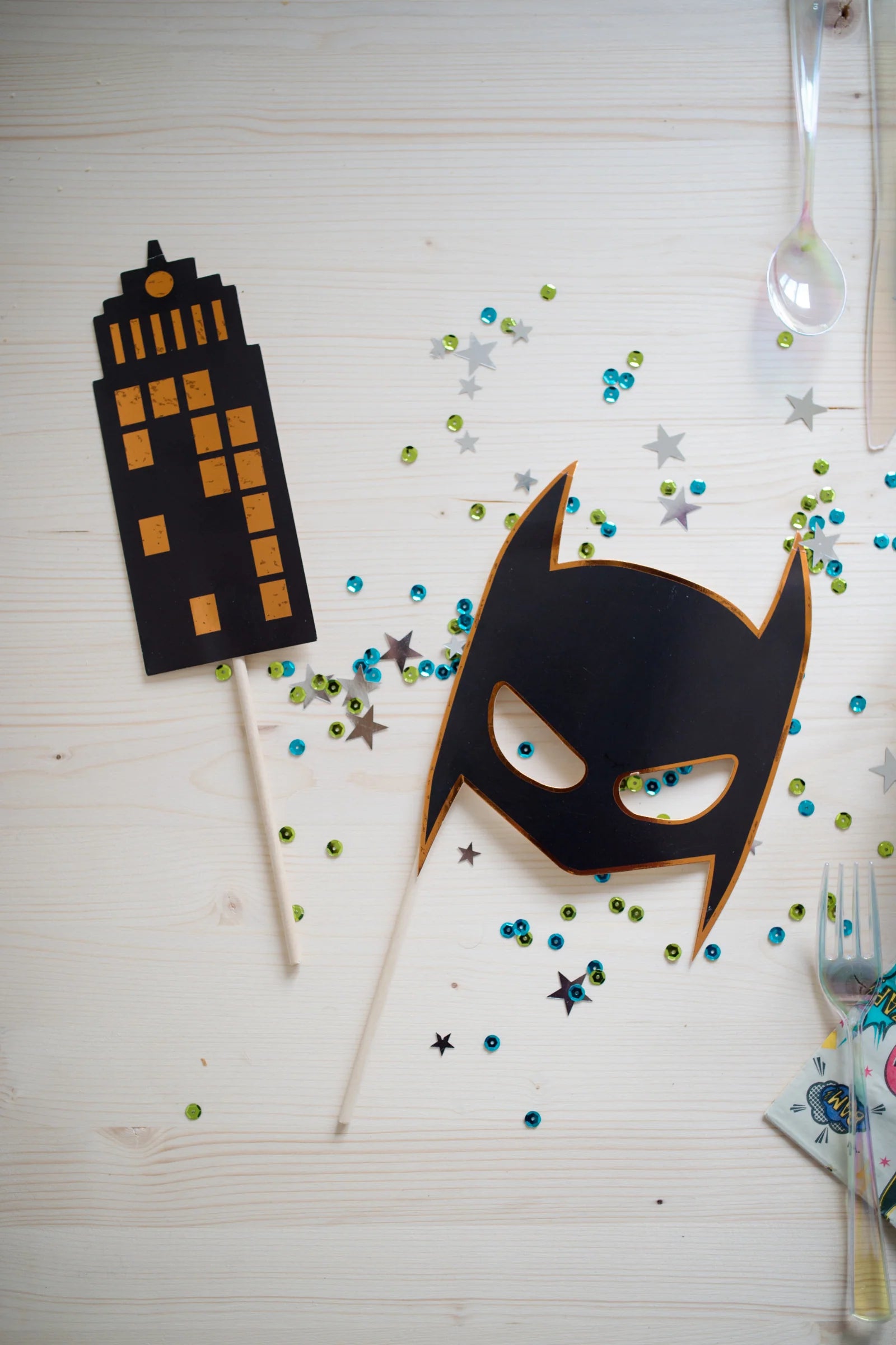 batman mask and coming book building photo booth props