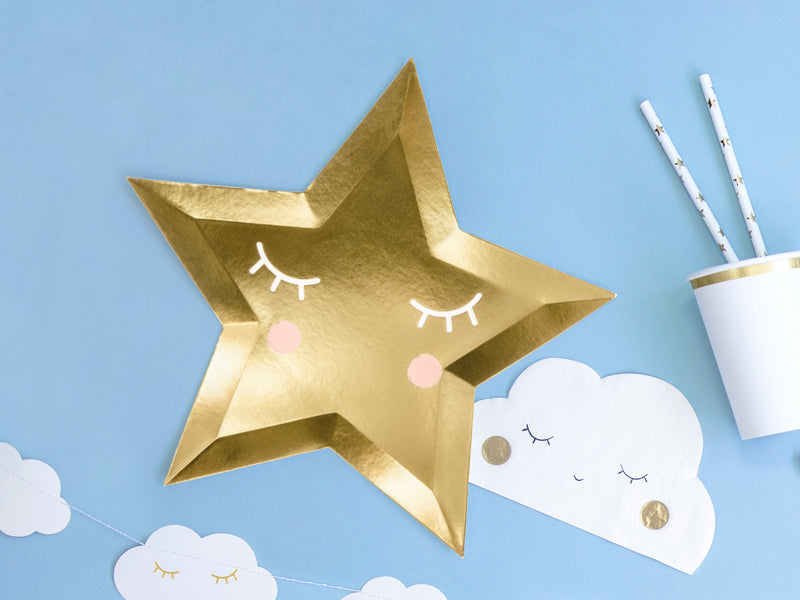 cloud napkins and star plates
